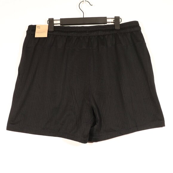 NWT Nike Men's Yoga Shorts in Black Size L - Picture 4 of 12